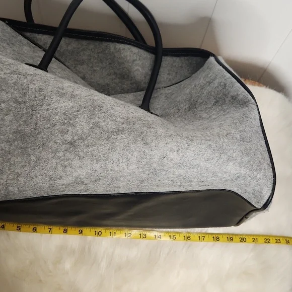 Kenneth Cole gray wool oversized weekend/duffel bag - Picture 10 of 10